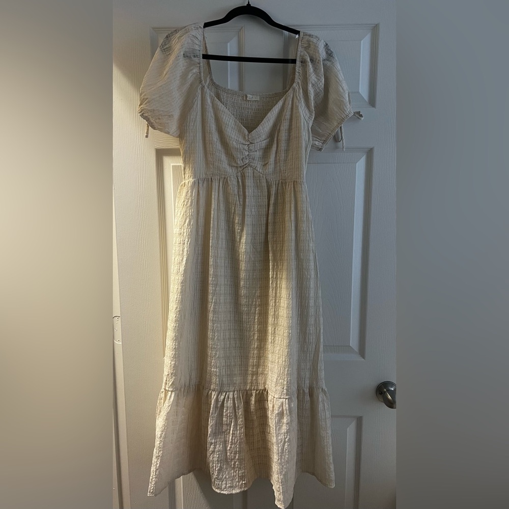 Landry Kate Kelsey textured midi dress, never worn. Size Large